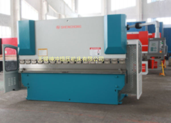 WC67K-160T3200數(shù)控折彎?rùn)C(jī).jpg WC67K-160T3200數(shù)控折彎?rùn)C(jī).jpg