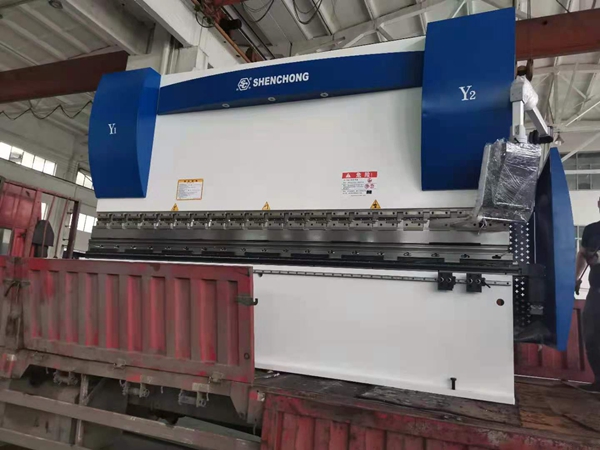 無(wú)錫神沖數(shù)控折彎?rùn)C(jī)