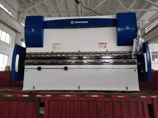 125Tx4米油電混合數控折彎機發(fā)貨