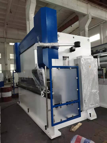 320Tx4米高速數(shù)控折彎機