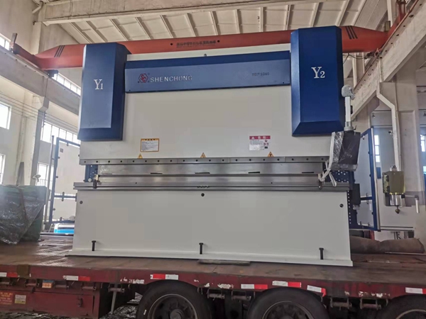 320噸4米數(shù)控折彎機(jī)