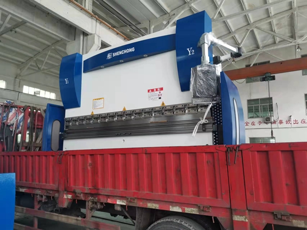 125Tx3200伺服泵控數(shù)控折彎機