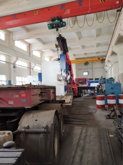 運到客戶工廠數(shù)控折彎機 運到客戶工廠數(shù)控折彎機