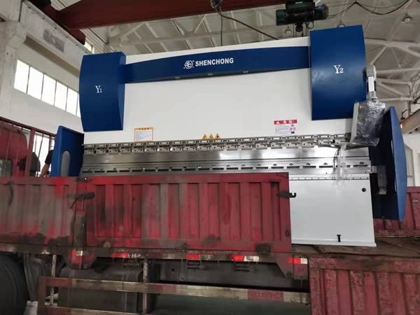 棉鈴一臺125TX4米油電混合折彎機